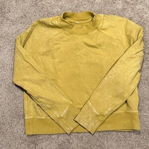 Lululemon Ready to Roll Crew sweatshirt in Washed Vintage Gold color size 6 or 8